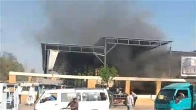 إصابة شخصين إثر نشوب حريق مصنع أقمشة في العاشر من رمضان 
