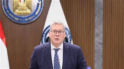 وزارة البترول: إعلانات التوظيف على مواقع التواصل الاجتماعي 