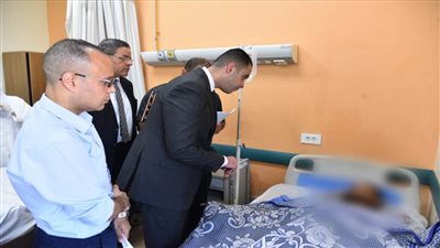  نائب وزير الصحة يتفقد الحالة الصحية لمصابي حادث الدائري الإقليمي