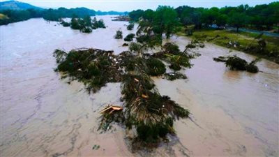 فيضانات تكساس تحصد 50 روحًا بينهم 15 طفلًا.. والمخاوف من تجدد الكارثة مستمرة