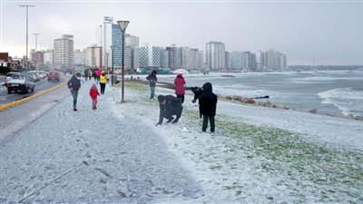 موجة برد قياسية تجتاح الأرجنتين وتشيلي وأوروجواي وتودي بحياة ما لا يقل عن 15 شخصا