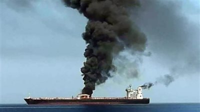 سفينة بريطانية تتعرض لهجوم صاروخي قبالة سواحل اليمن