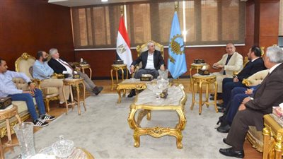 بالصور.. محافظ الغربية يناقش إجراءات تنفيذ أكبر محطة معالجة صرف صحي 
