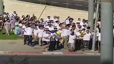 مسيرات استفزازية للمستعمرين في القدس والاحتلال يمنع المصلين ويُبعد الصحفيين عن المسجد الأقصى