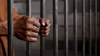 السجن المؤبد لسائق توك توك استدرج فتاة واغتصبها