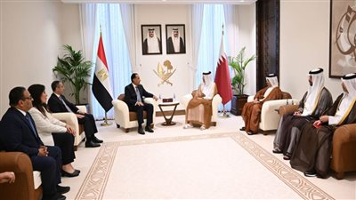رئيس الوزراء يبحث مع نظيره القطري دعم الاستثمارات المشتركة