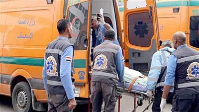 إصابة 9 أشخاص في تصادم سيارتين بطريق وادي النقرة بأسوان