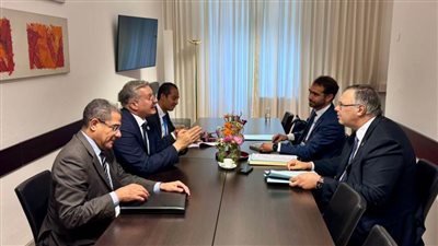 وزير البترول يلتقي رئيس شركة توتال إنرجيز الفرنسية