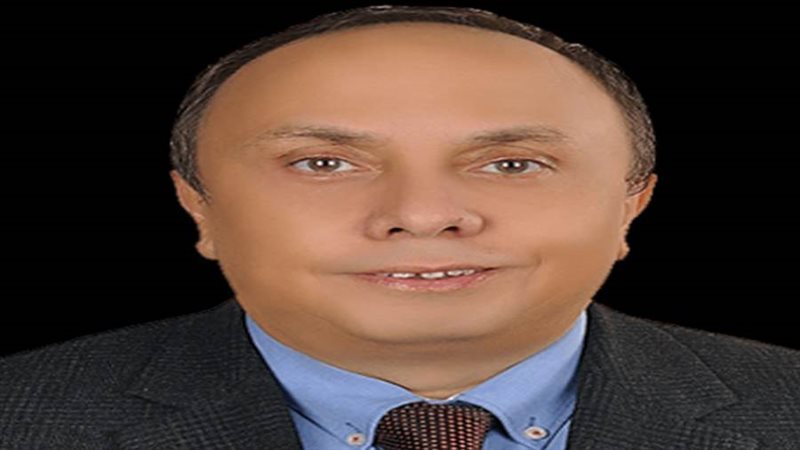 الدكتور عمرو حمودة