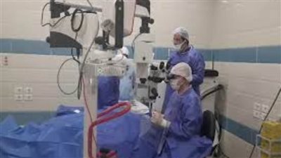 الصحة: خبير مصري عالمي في علاج الجلوكوما يجري 6 جراحات دقيقة 