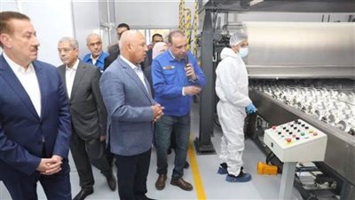 الفريق كامل الوزير يزور مصنع بافاريا ويتفقد خطوط الإنتاج