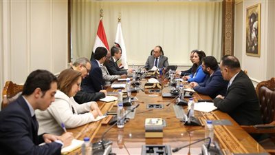 وزير قطاع الأعمال العام يستقبل وفدًا من مجموعة البنك الدولي ويؤكد: انفتاح كامل على تعزيز الشراكة مع القطاع الخاص