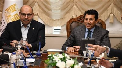 أشرف صبحي يشيد بدور 