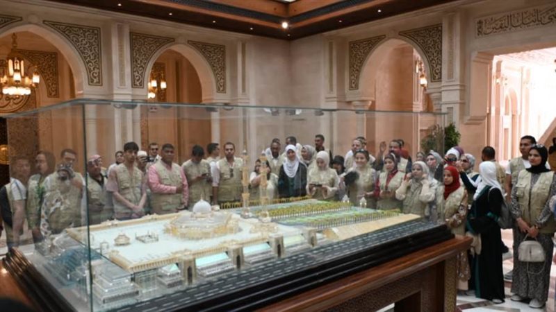 وفد بشبابها في دار