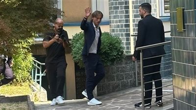 رسمياً .. لوكا مودريتش يصل إلى ميلان لإجراء الكشف الطبي