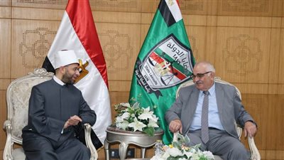 وزير الأوقاف يهنئ رئيس هيئة قضايا الدولة 