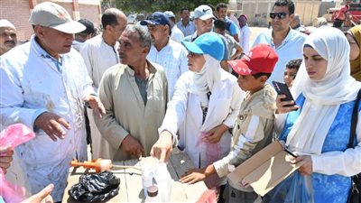 قافلة خدمية وإرشادية لمركز البحوث الزراعية بقرى النوبارية