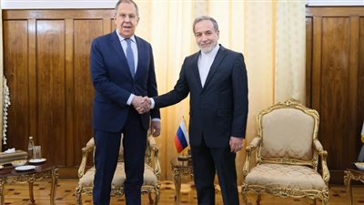 عراقجي ولافروف يناقشان التطورات الإقليمية في أعقاب العدوان الإسرائيلي والأمريكي