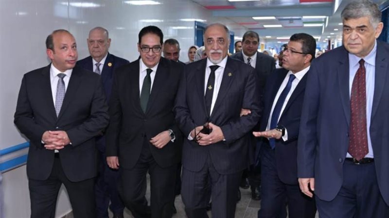 ئيس جامعة القاهرة