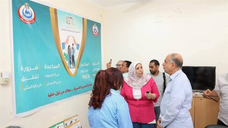 محافظ المنيا خلال