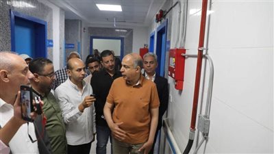 محافظ المنيا يُشكل لجنة لمراجعة اشتراطات السلامة والتأمين ضد الحريق بمحطات الوقود ومستودعات البوتاجاز