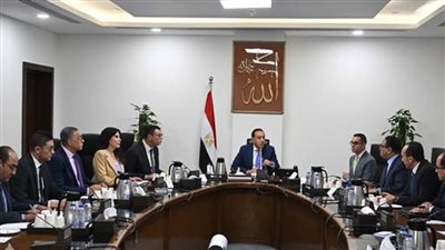 عاجل| رئيس الوزراء يُتابع الخطة التنفيذية لمحطات تحلية مياه الساحل الشمالي الغربي