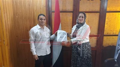   رئيس مدينة بيلا تسلم نماذج للتصالح في مخالفات البناء