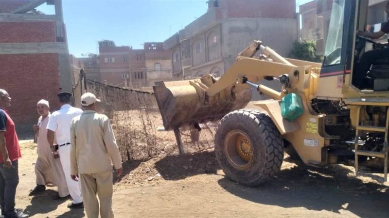 جانب من حملات إزالة