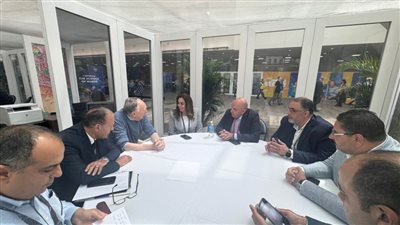 «التنمية المحلية» تبحث مع شركة «Esri» مجالات التعاون المشترك