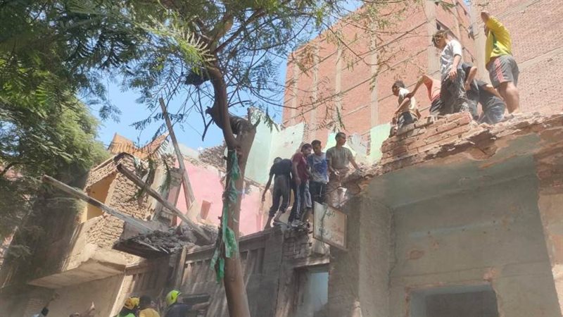 العقار المنهار