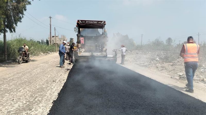 جانب من رصف طريق