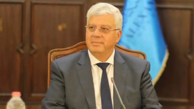 الدكتور أيمن عاشور