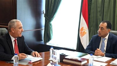 رئيس الوزراء يستعرض مع رئيس الهيئة الوطنية للصحافة عددًا من الموضوعات والملفات