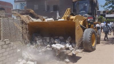 البحيرة: بحملة إزالة مكبرة استرداد 14544 مترًا من الأراضي الزراعية وأملاك الدولة