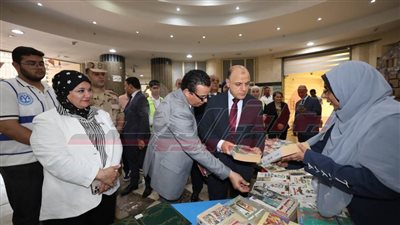 جولة تفقدية لمعرض الكتاب بالمركز الثقافي بكفر الشيخ 