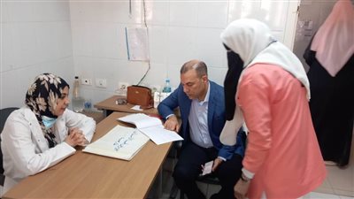 وكيل وزارة الصحة بالبحيرة يحيل عددًا من العاملين بمركز صحة الأسرة بالمسين للتحقيق 