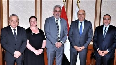 وزير الطيران يستقبل نائب رئيس