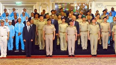 الفريق أول عبد المجيد صقر يكرم أبطال القوات المسلحة المحققين للإنجازات الرياضية المحلية والدولية