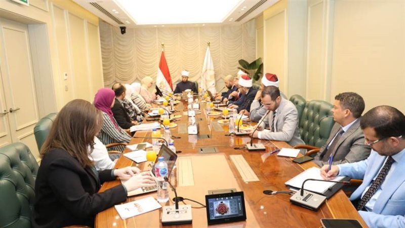 وزير الأوقاف خلال