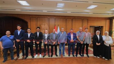 تكريم الفرق الفائزة بالمراكز الأولى في المسابقات القومية والدولية بجامعة كفر الشيخ 