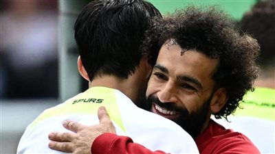 بعد أعوام المنافسة.. صلاح يقترب من وداع خصمه التاريخي 