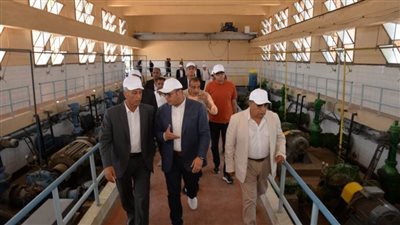 وزير الإسكان ومحافظ الدقهلية يتفقدان توسعات محطة مياه بلقاس 
