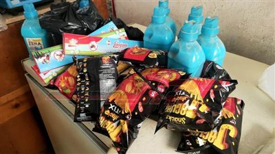 ضبط طن زيوت و300 كيلو دقيق مجهول المصدر بكفر الشيخ 