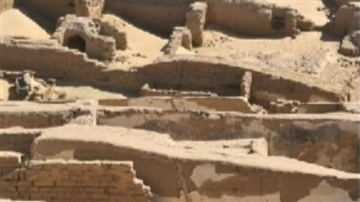 مدينة قبطية وجدارية للمسيح.. كشف أثري جديد يعيد رسم ملامح التحول الديني بواحة الخارجة