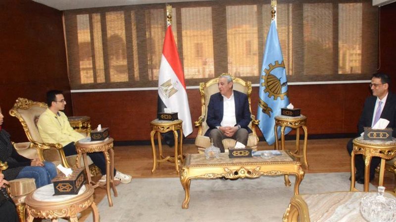 محافظ الغربية خلال