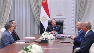عاجل| الرئيس السيسي يوجه بسرعة الانتهاء من مشروعات المحاور اللوجستية لربط المدن الصناعية بالموانئ 