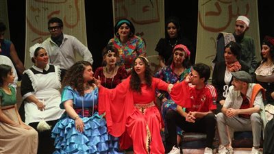 وزير الثقافة يشهد عرض 