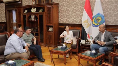 لبحث سبل التعاون بين الطرفين..رئيس جامعة دمنهور يستقبل وفد جامعة شاندونج الصينية 