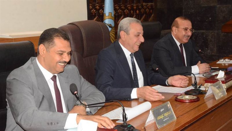 محافظ الغربية خلال