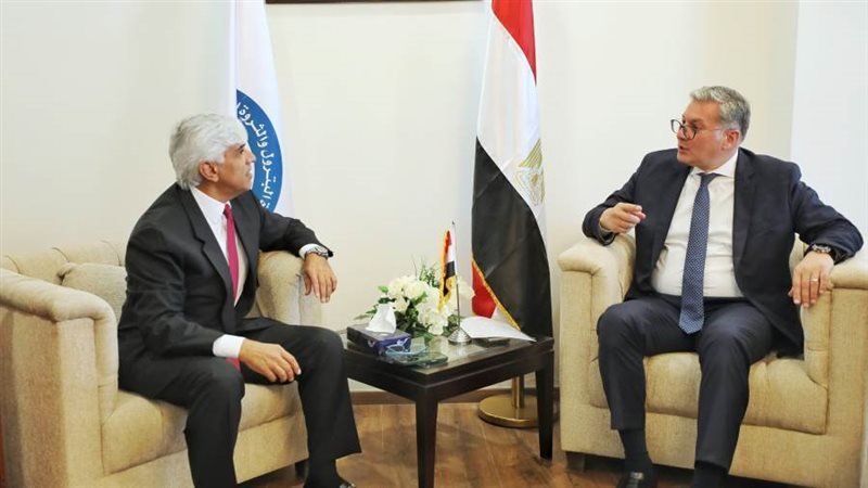 وزير البترول خلال